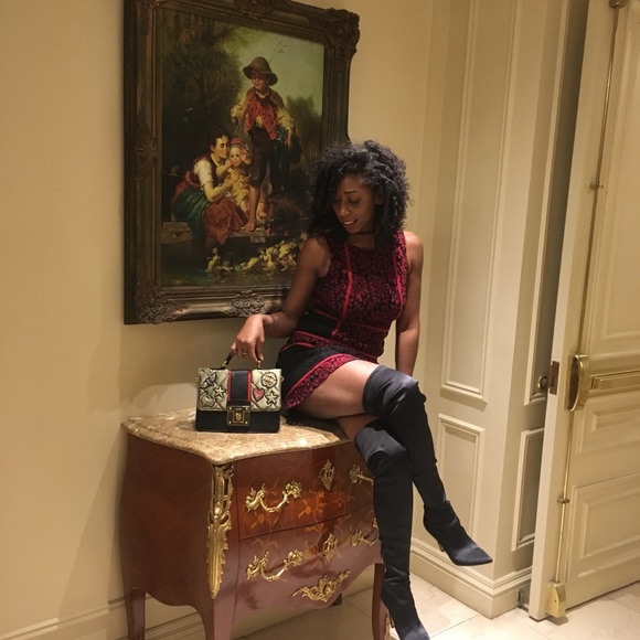 Meet your Posher, Cherre B.. @unencumberedunicorn - Picture 3 of 4